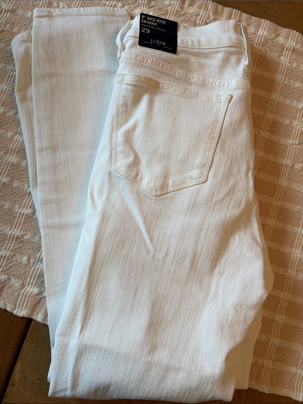 J Crew  mid rise skinny signature stretch white jean size 29 new